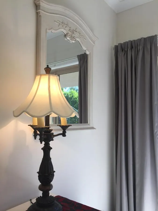 Bed & Breakfast River Gum Luxury Bed And Breakfast Diddillibah